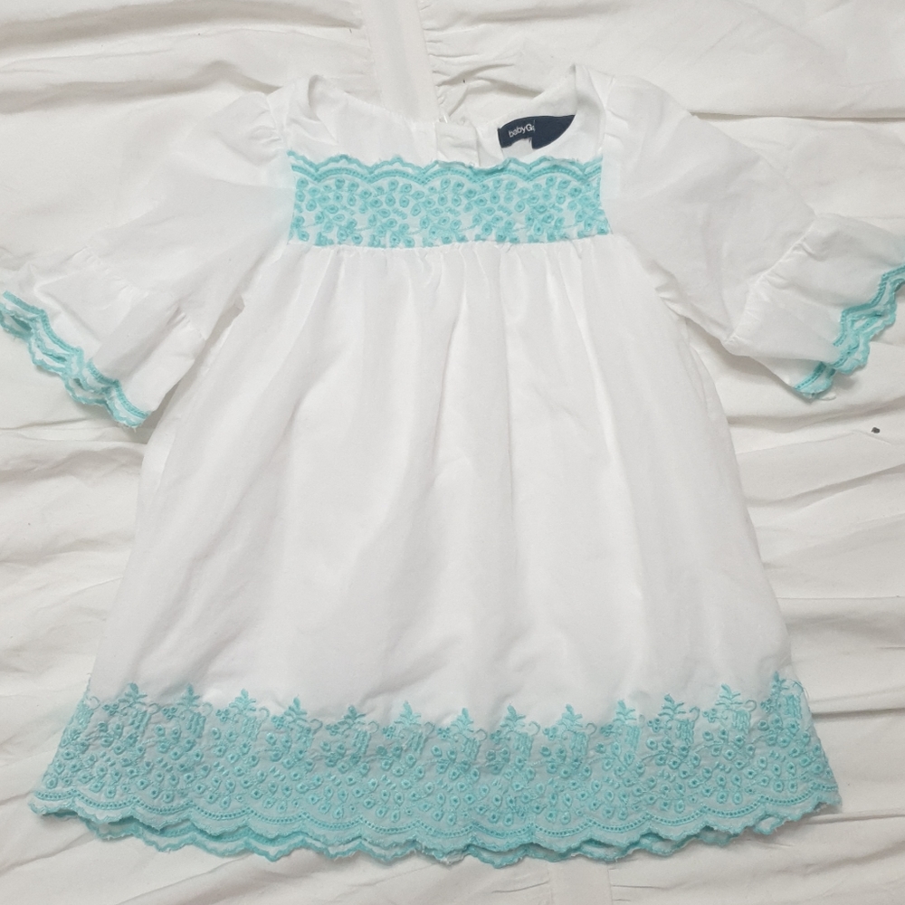 43. BABY babyGap dress with embroidery